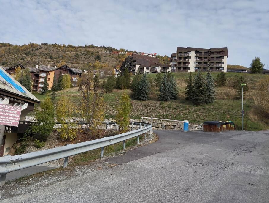 Appartement Idealement Situe Saint-Chaffrey Exterior photo
